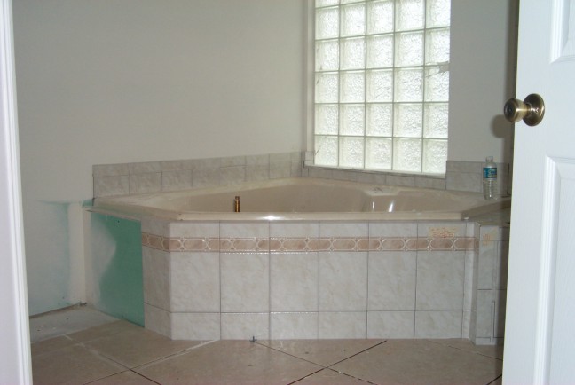 6-7-03mastertub.jpg (44079 bytes)