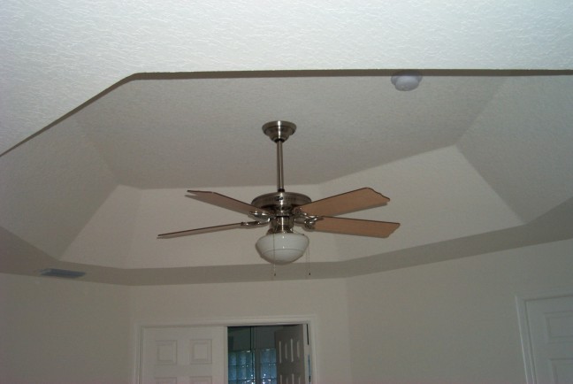 masterbedroom fan7-26-03.jpg (37196 bytes)